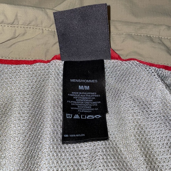 The North Face Men’s Fishing Hiking Short Sleeve Button Down Tan Shirt size M - Picture 4 of 5